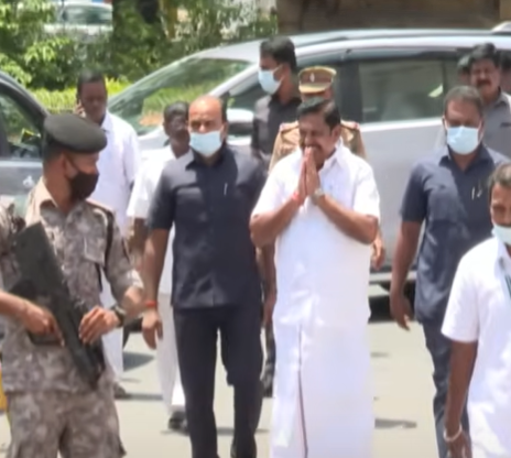 “உயர்நீதிமன்றம் அதிரடி தீர்ப்பு – எடப்பாடி தரப்புக்கு சாதகம் !”