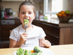 இந்த 7 உணவுகள் குழந்தையின் நினைவாற்றலை அற்புதமாக்கும்.. முயற்சி செய்து பாருங்கள்.