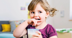 மூளையின் கூர்மையை அதிகரிக்கும் அற்புதமான உணவுகள்.. குழந்தைகளின் நினைவாற்றலைக் காப்பாற்றும் உணவுகள் இவை