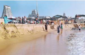 “திருச்செந்தூரில் 20 ஆண்டுகளாக கடலறிப்பு: மணல் மறைந்து பக்தர்கள் பாதிப்பு!”