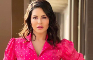 “புனிதத்தைக் காரணம் காட்டி தடை… சன்னி லியோன் நிகழ்ச்சி ரத்து”