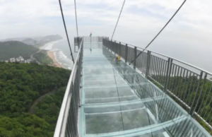 “விசாகப்பட்டினம் கண்ணாடி பாலம்: மலைகள், நகரம் மற்றும் கடல் காட்சி ஒரே கண்ணில்!”