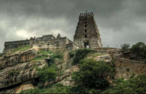 “உக்ரம் தணிந்தவர்… புரட்டாசியில் ‘கண் திறந்த’ சோளிங்கூர் யோக நரசிம்மர்”