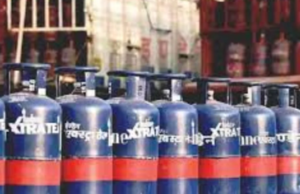 பட்ஜெட் தாக்கல்; மீண்டும் சிலிண்டர் விலை உயர்வு!! எவ்வளவு தெரியுமா?