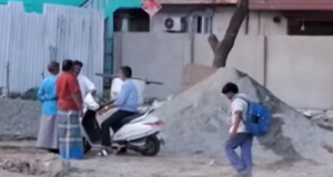 ”எச்சரிக்கை பலகைகள் இன்றி பணிகள் – ஆர்.கே நகர் மக்கள் பீதி”!