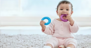 உங்கள் குழந்தை எதையாவது விழுங்கினால் உடனடியாக நீங்கள் என்ன செய்ய வேண்டும்?