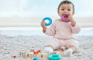 உங்கள் குழந்தை எதையாவது விழுங்கினால் உடனடியாக நீங்கள் என்ன செய்ய வேண்டும்?