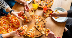 “ஒரு Chef, ஒரு Queen, ஒரு Pizza… அப்போ ஆரம்பிச்ச வரலாறு தான் இது”(Pizza Day)