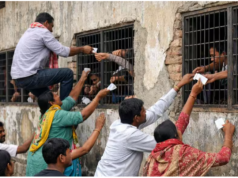 “Bit கொடுக்க ஜன்னலில் தொங்கிய பெற்றோர்… ட்ரோனில் சிக்கிய 12ம் வகுப்பு தேர்வு அதிர்ச்சி!”