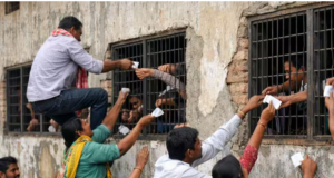 “Bit கொடுக்க ஜன்னலில் தொங்கிய பெற்றோர்… ட்ரோனில் சிக்கிய 12ம் வகுப்பு தேர்வு அதிர்ச்சி!”