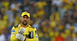 ஐபிஎல் 2026: சிஎஸ்கேவில் ‘தல’ தோனிக்கு ஓய்வா? சஞ்சு சாம்சன் வருகையால் அதிரடி மாற்றம்! ms-dhoni-sanju-samson-csk-ipl-2026-yellow-jersey