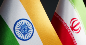 ஈரானில் போர் மேகங்கள்: “உடனடியாக வெளியேறுங்கள்” – இந்தியர்களுக்கு மத்திய அரசு அவசர எச்சரிக்கை! ஈரானில் உள்ள இந்தியத் தூதரகம் மற்றும் அங்கிருந்து வெளியேறும் மக்கள்