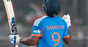 விராட் கோலியின் சாதனையை முறியடித்தார் சஞ்சு சாம்சன்: அரையிறுதிக்கு முன்னேறியது இந்தியா – வைரலாகும் கொண்டாட்டம்! சஞ்சு சாம்சன் வெற்றியைத் தொடர்ந்து முழங்காலிட்டு இறைவனுக்கு நன்றி தெரிவிக்கும் காட்சி