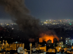 தீவிரம் அடையும் போர்: இஸ்ரேல் தளத்தைத் தாக்கிய ஹிஸ்புல்லா – லெபனான் மீது ‘ஆபரேஷன் ரோரிங் லயன்’ தாக்குதல்! லெபனான் தலைநகர் பெய்ரூட்டில் இஸ்ரேலிய போர் விமானங்கள் நடத்தும் வான்வழித் தாக்குதல்